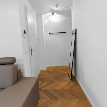 Luxurioese 3-zi-wohnung Im Zentrum, Grosser Balkon Dresden
