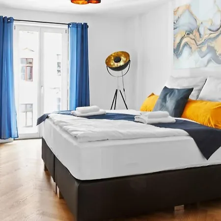 Lägenhet Luxurioese 3-zi-wohnung Im Zentrum, Grosser Balkon Dresden